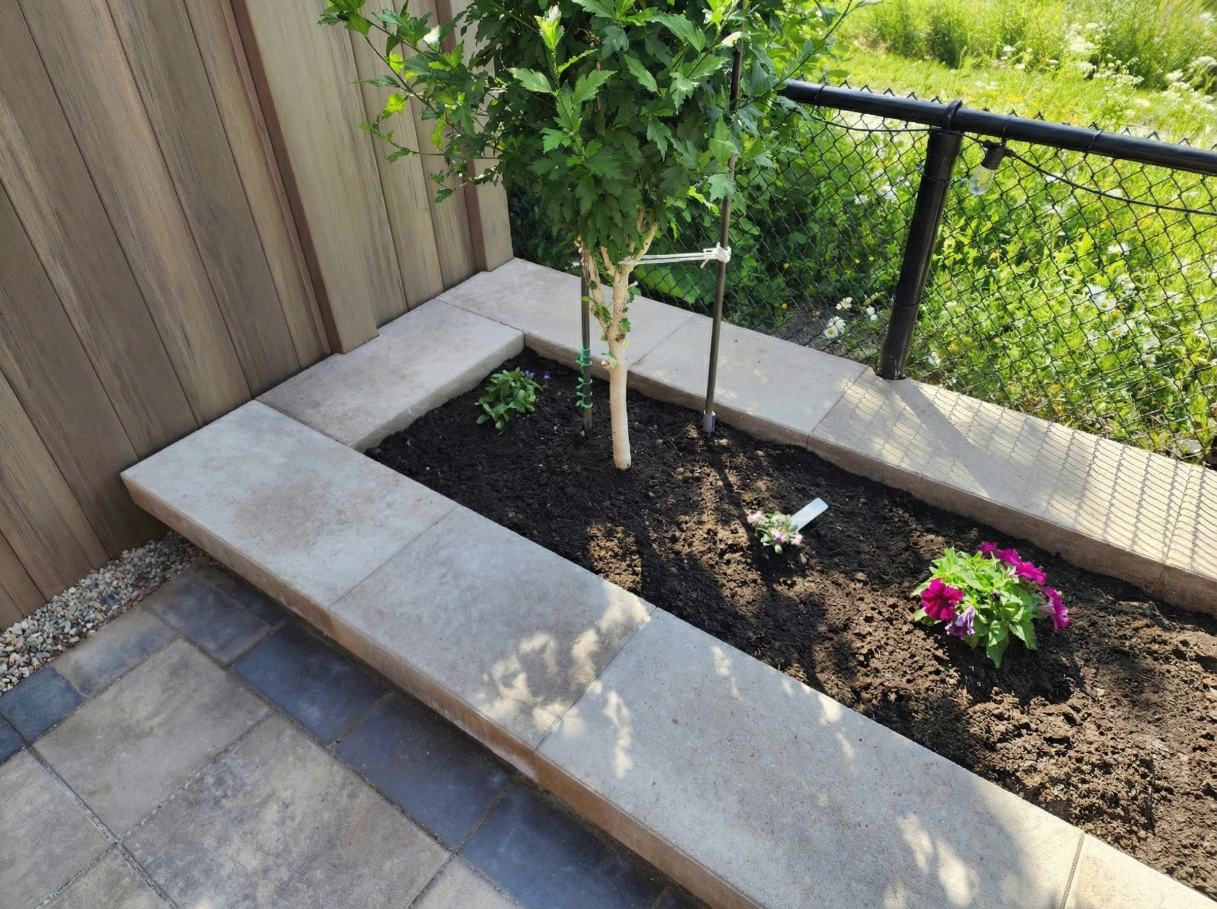 Backyard Paving and Raised Garden Bed Mississauga — image 1