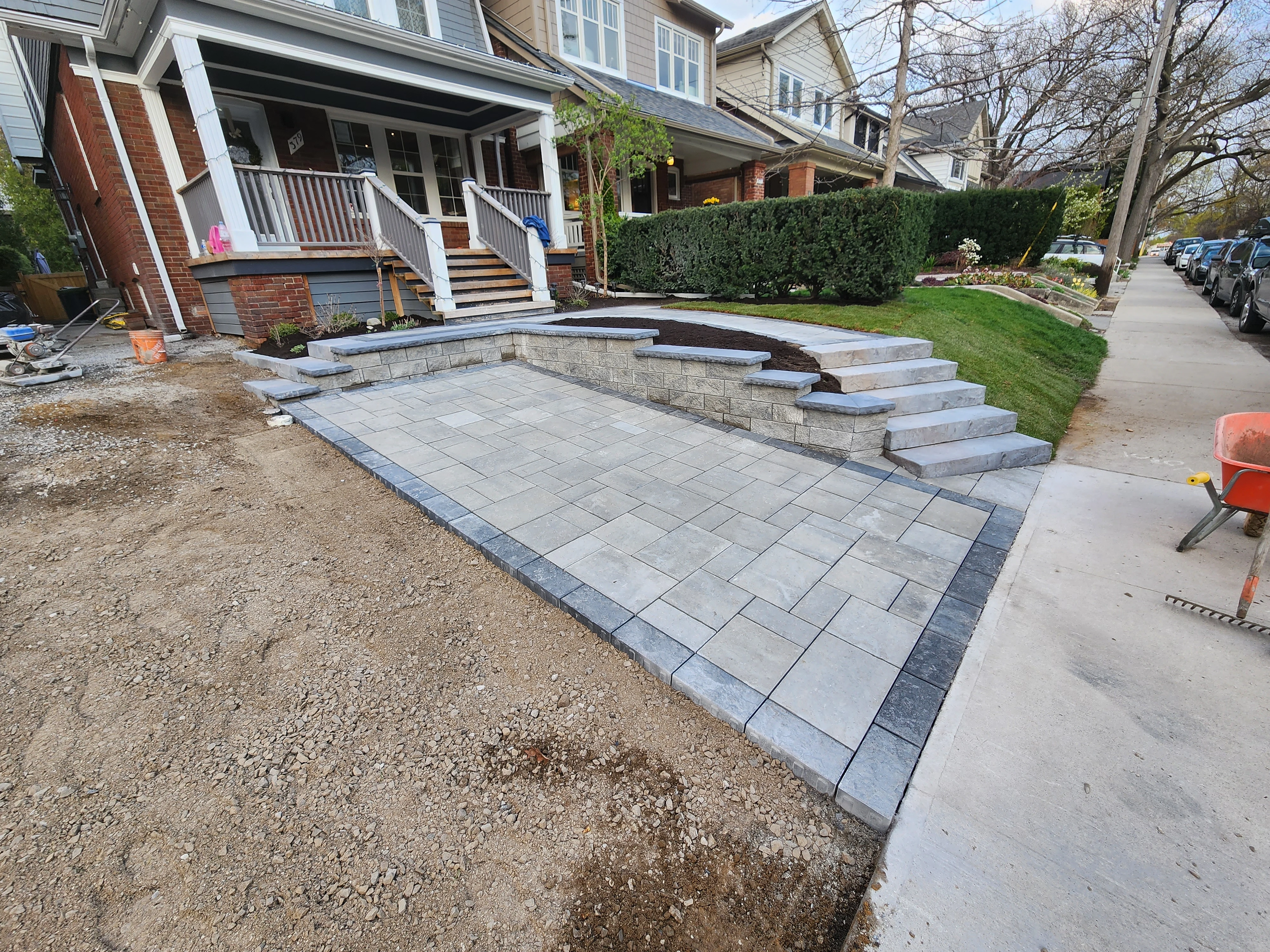 Backyard Landscaping in Oakville — image 2