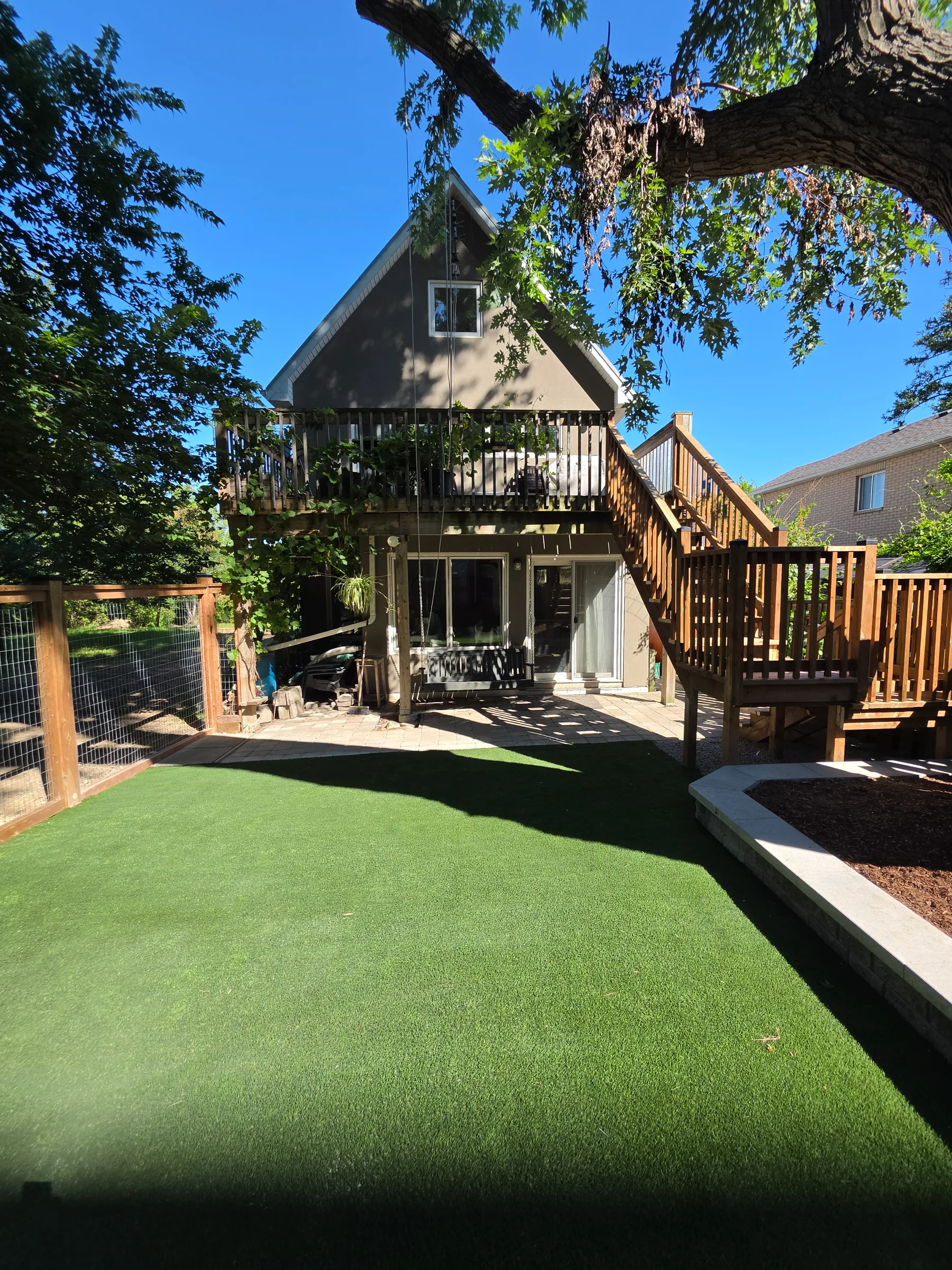 Dog-Friendly Backyard with Artificial Turf in North York — image 1